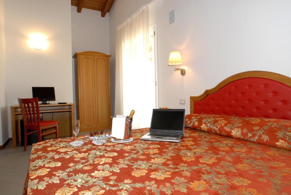 Villa Aretusi Bologna Camera foto